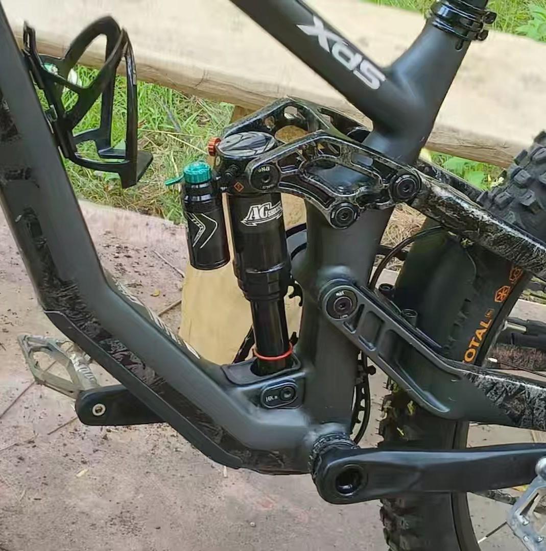 AGShocks HS-M6 air rear shock